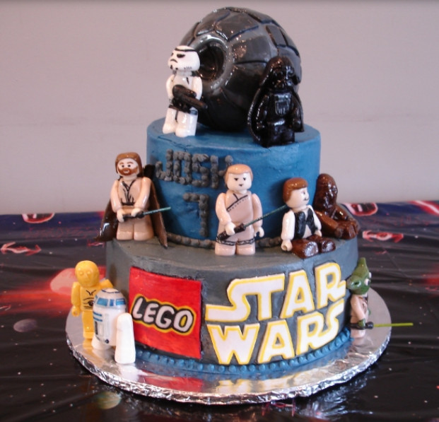 Star Wars Birthday Cake Toppers
 Lego star wars birthday cakes with cake toppers PNG