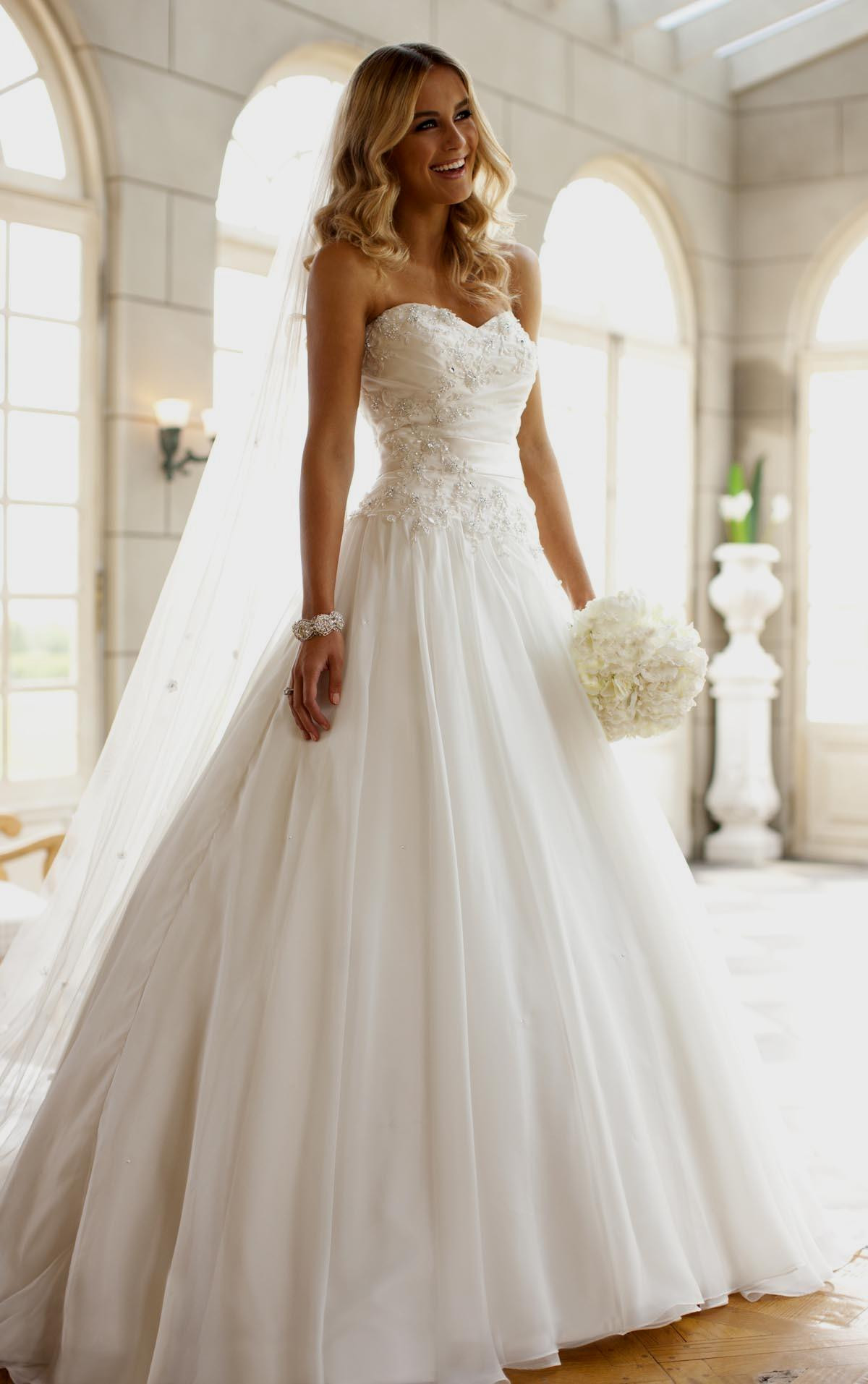 Strapless Wedding Gowns
 Who Can Wear Strapless Wedding Dresses