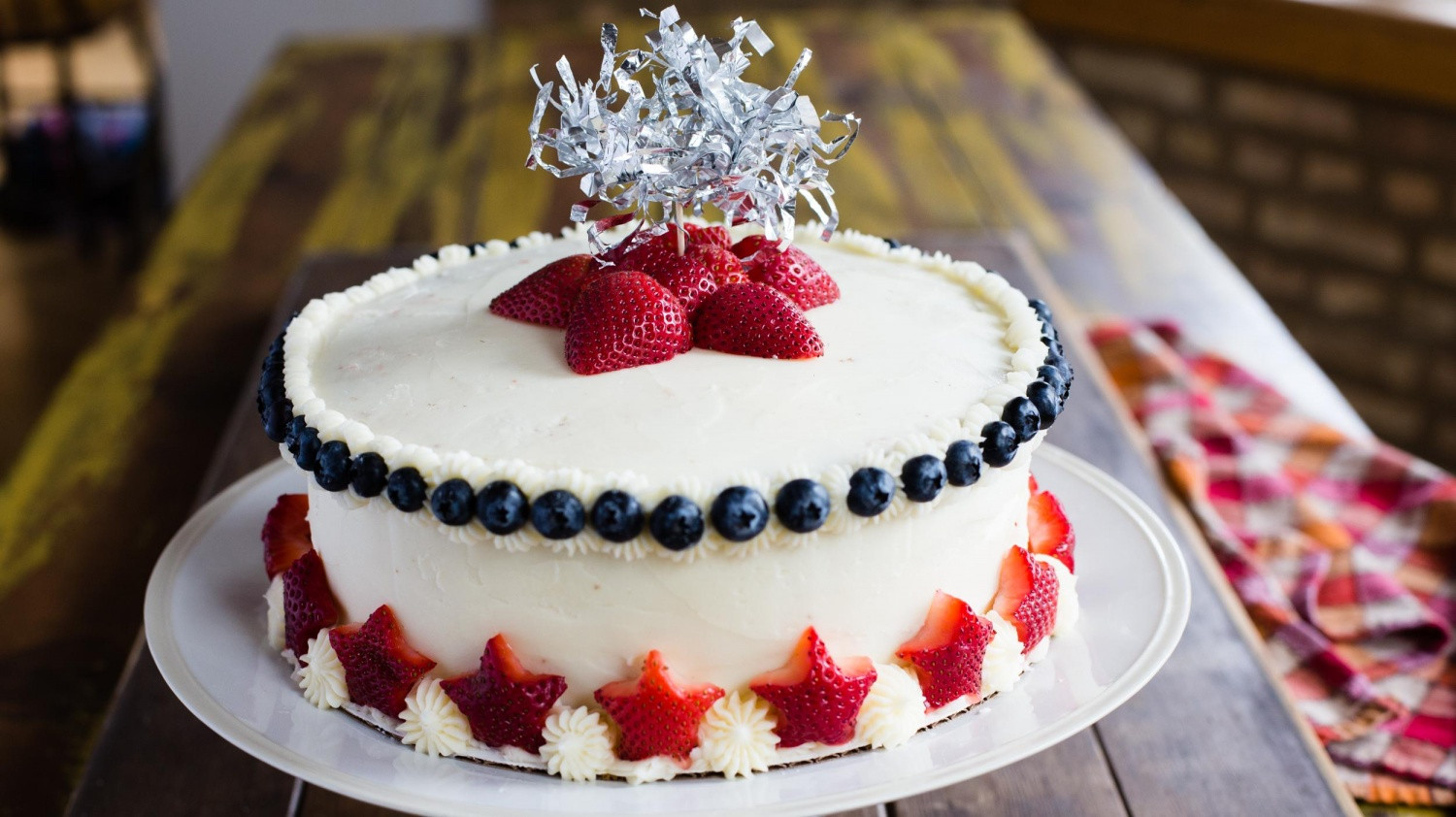 Strawberry Cake Martha Stewart
 Star Spangled Strawberry Cake