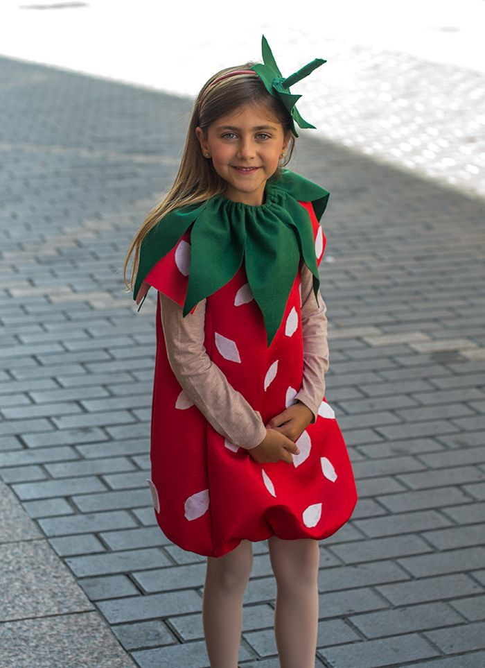 Strawberry Costume DIY
 disfraz de fresa Kids ideas