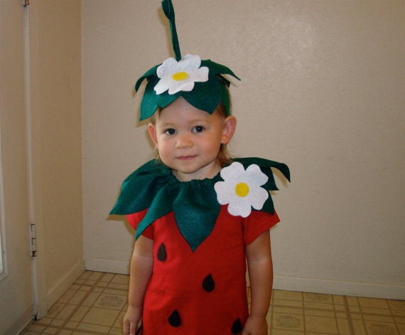 Strawberry Costume DIY
 Kids DIY Strawberry Do It Yourself Kids Costume Halloween