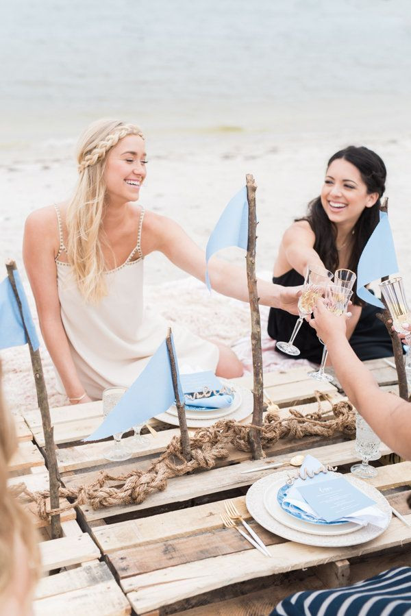 Summer Bachelorette Party Ideas
 Bridal shower ideas for the summer – picnic Hawaiian