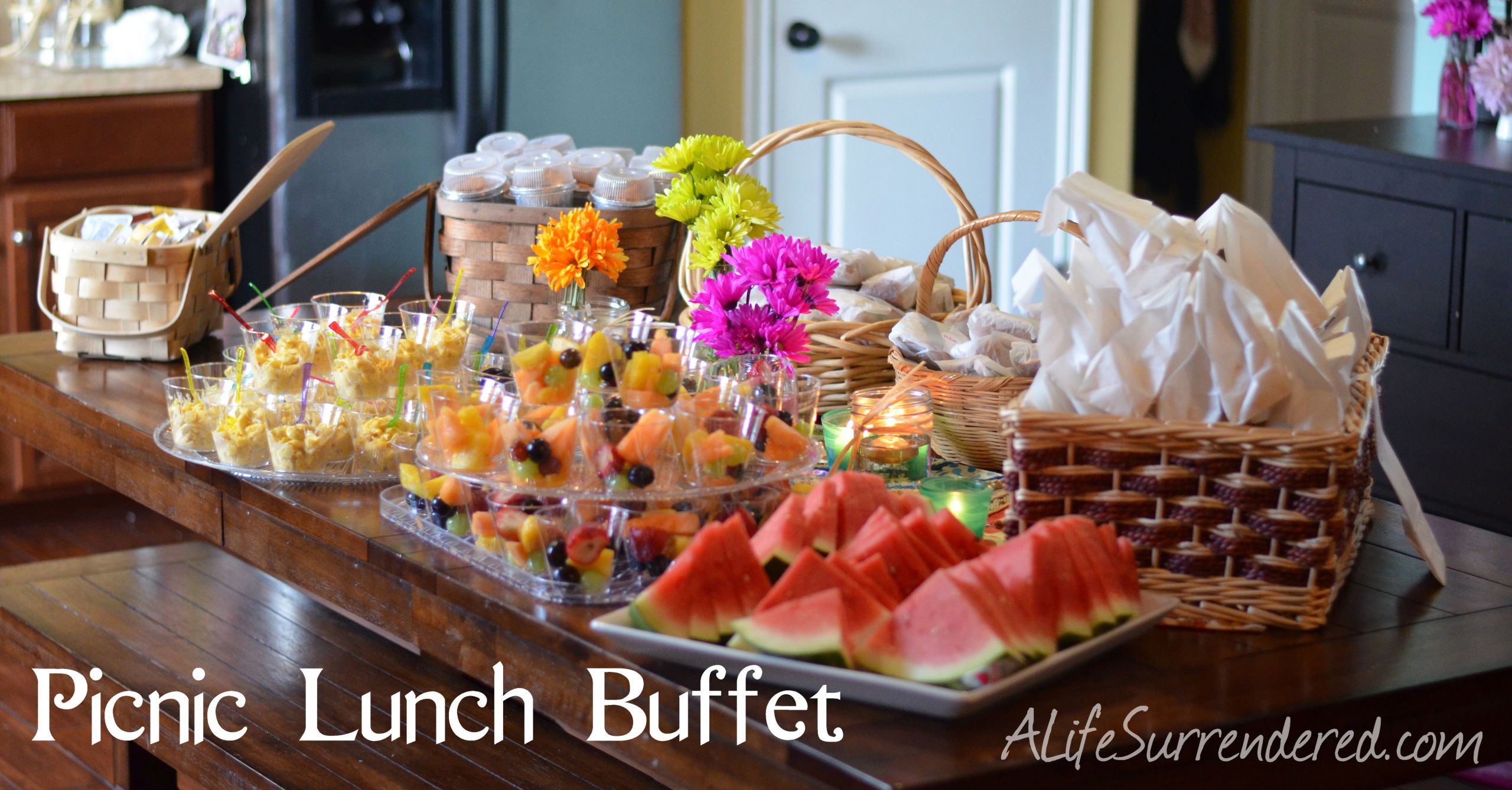 Summer Party Buffet Menu Ideas
 Picnic lunch buffet for an outdoor party the MENU