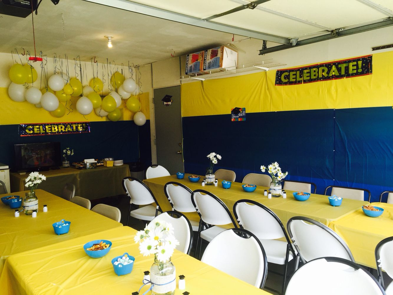The Best Tablecloth Ideas for Graduation Party - Home, Family, Style ...