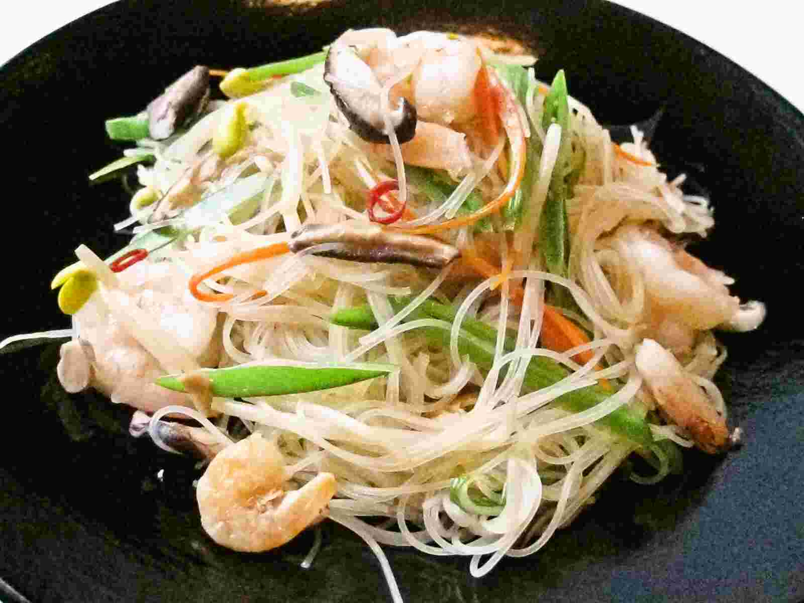 Taiwanese Rice Noodles
 Recipes for Tom Biifun Taiwanese fried rice noodles