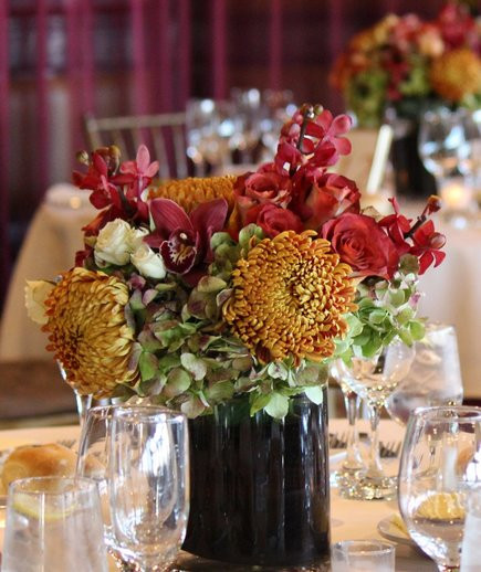 Thanksgiving Flower Centerpieces
 10 Thanksgiving Flower Arrangement Ideas From the Pros