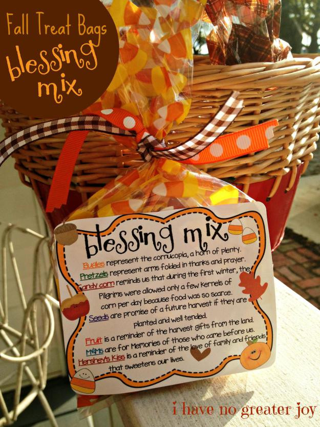 Thanksgiving Gift Ideas For The Family
 Pumpkin Spice Snack Mix
