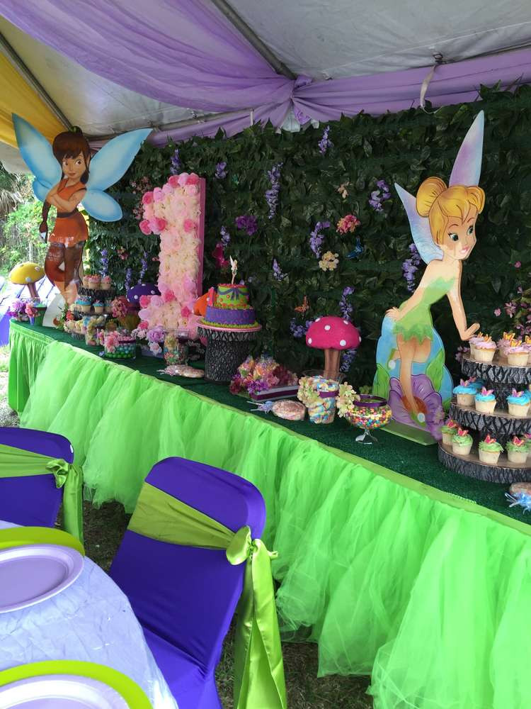 Tinkerbell Decorations Ideas Birthday Party
 Tinkerbell and Friends Birthday Party Ideas
