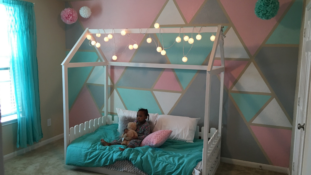 Toddler Bed DIY
 DiY Twin size toddler house bed