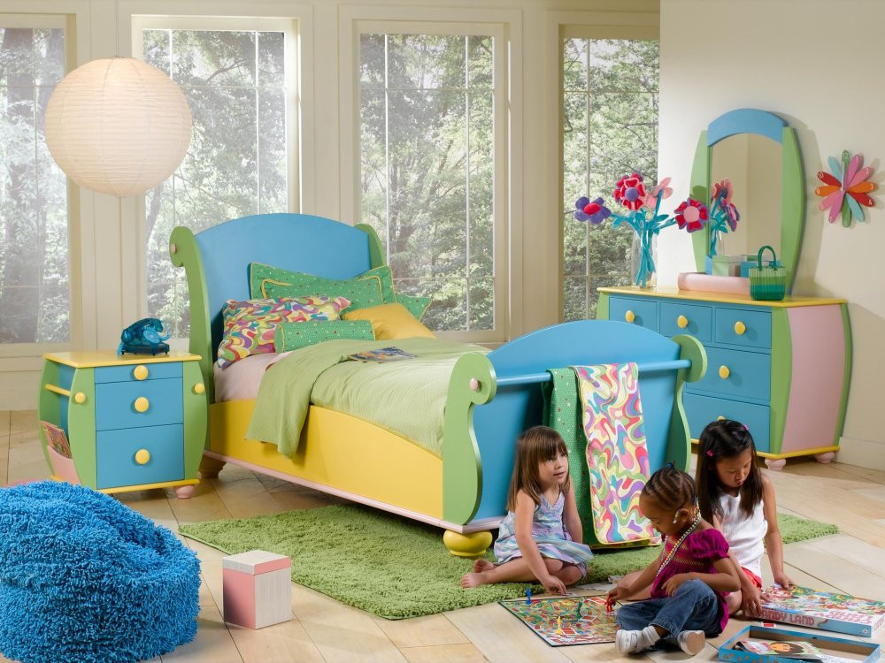 Toddler Bedroom Decoration
 Family es To her When Decorating Kid s Bedroom