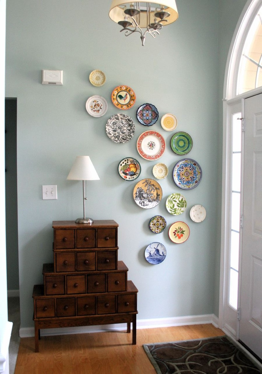 Top DIY Home Decor Blogs
 diy wall art from plates A Pop of Pretty Blog Canadian