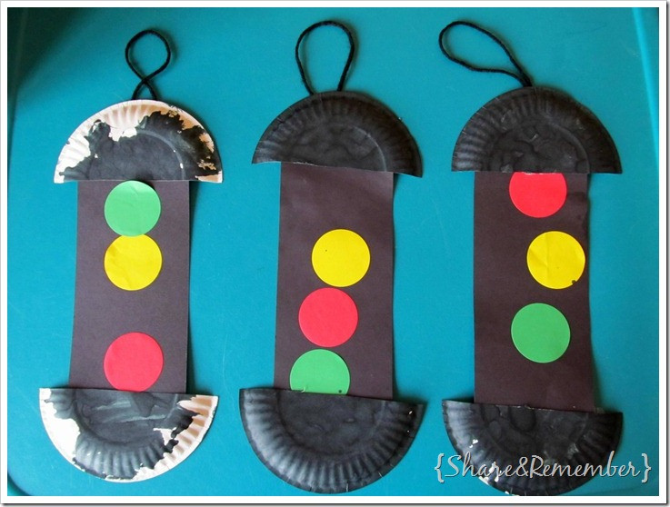 Transportation Crafts For Kids
 Paper Plate Traffic Lights
