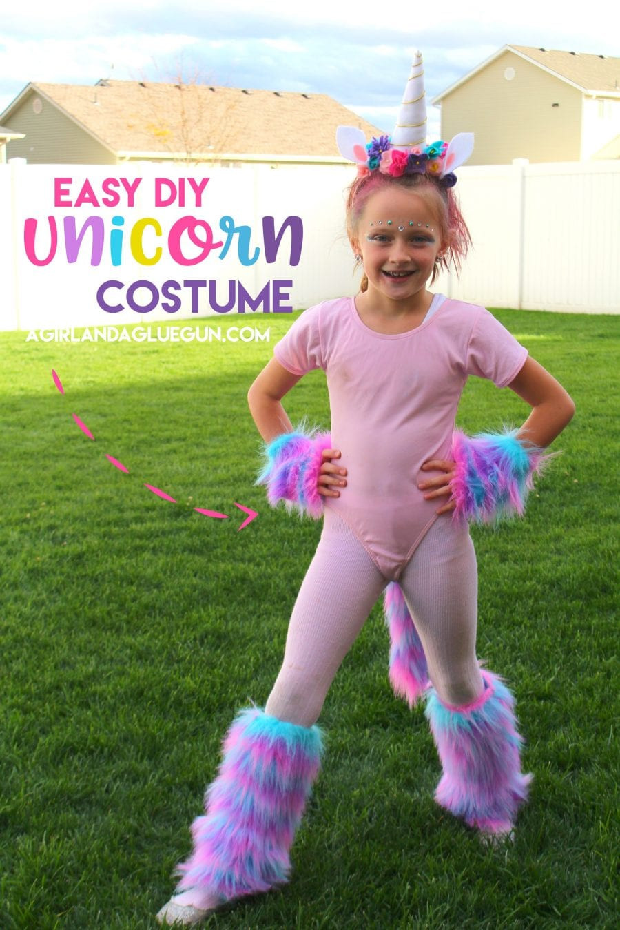 Unicorn DIY Costume
 Unicorn costume DIY A girl and a glue gun