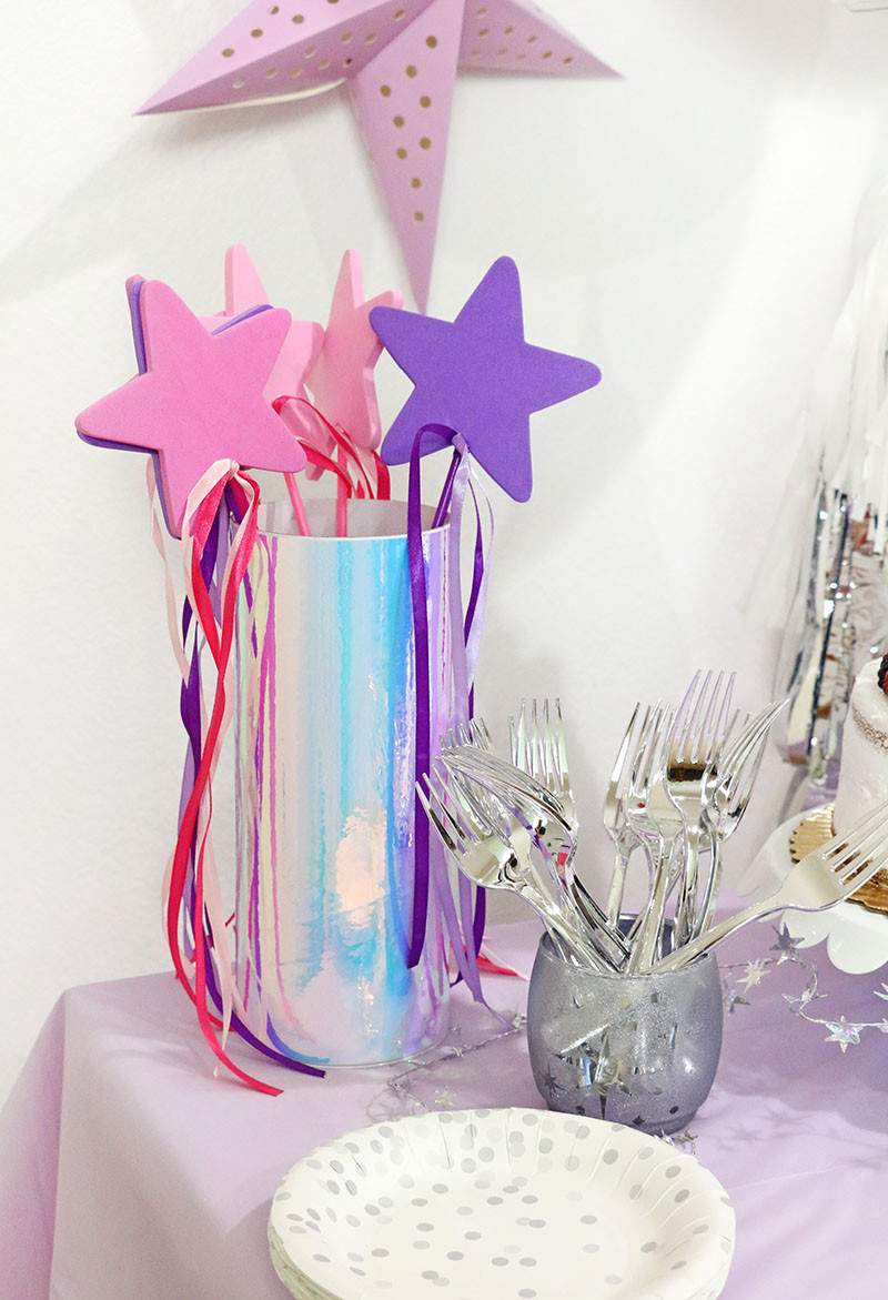 Unicorn Party Centerpiece Ideas
 A Cute and Colorful DIY Unicorn Party with Goblies Paint
