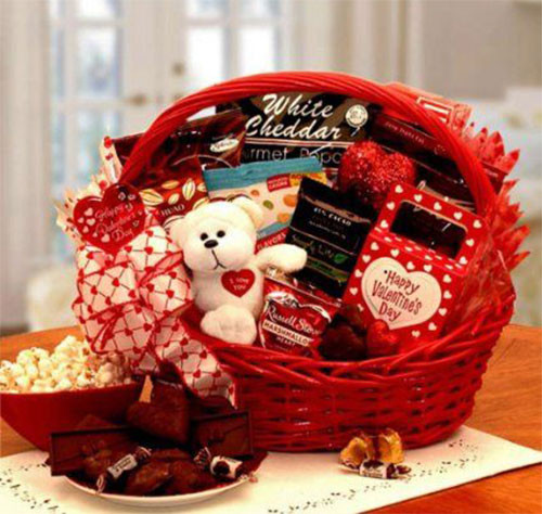 Valentine Gift For Wife Ideas
 15 Valentine s Day Gift Basket Ideas For Husbands Wife
