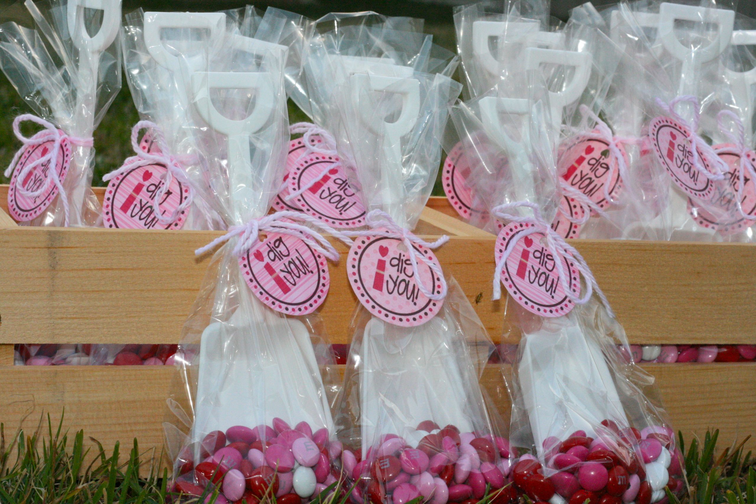 Valentine Gift Ideas For Preschool Class
 25 Valentine Crafts & Treats The Girl Creative
