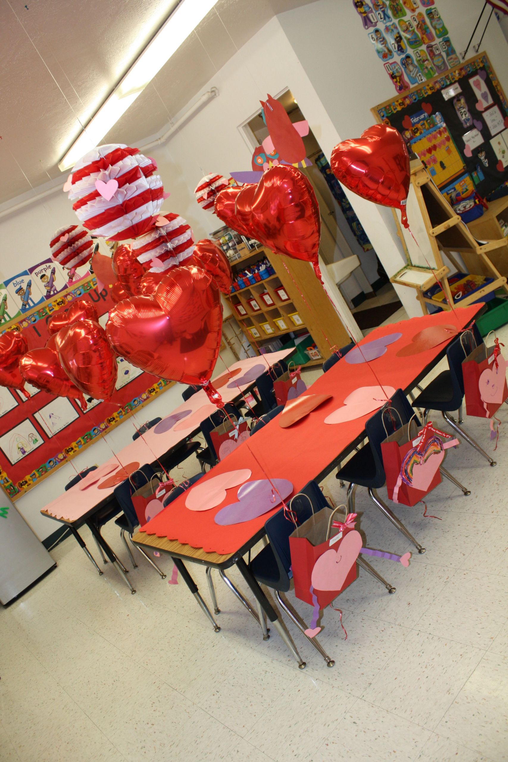 Valentine Gift Ideas For Preschool Class
 Decorating for preschool Valentine s party