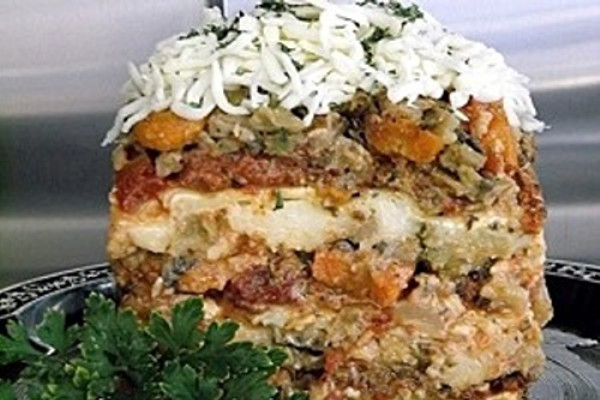 Vegetable Lasagna With White Sauce Carrots And Broccoli
 LASAGNAS
