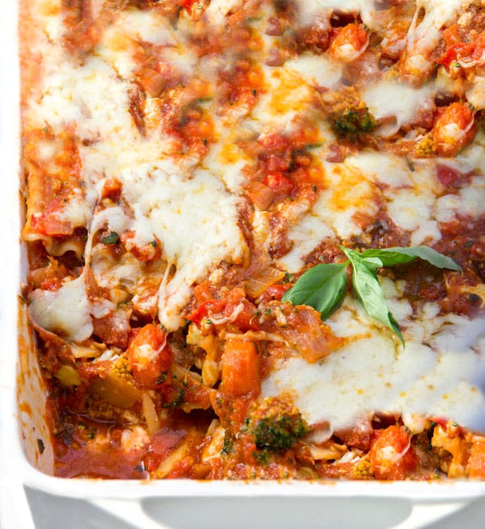Vegetable Lasagna With White Sauce Carrots And Broccoli
 Roasted Ve able Lasagna with tomato sauce and three cheeses