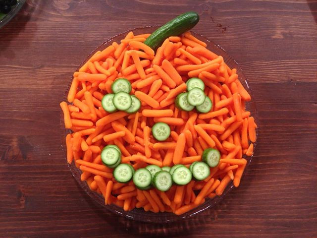Veggie Ideas For Halloween Party
 Easy Halloween Pumpkin Veggie Tray The Produce Moms
