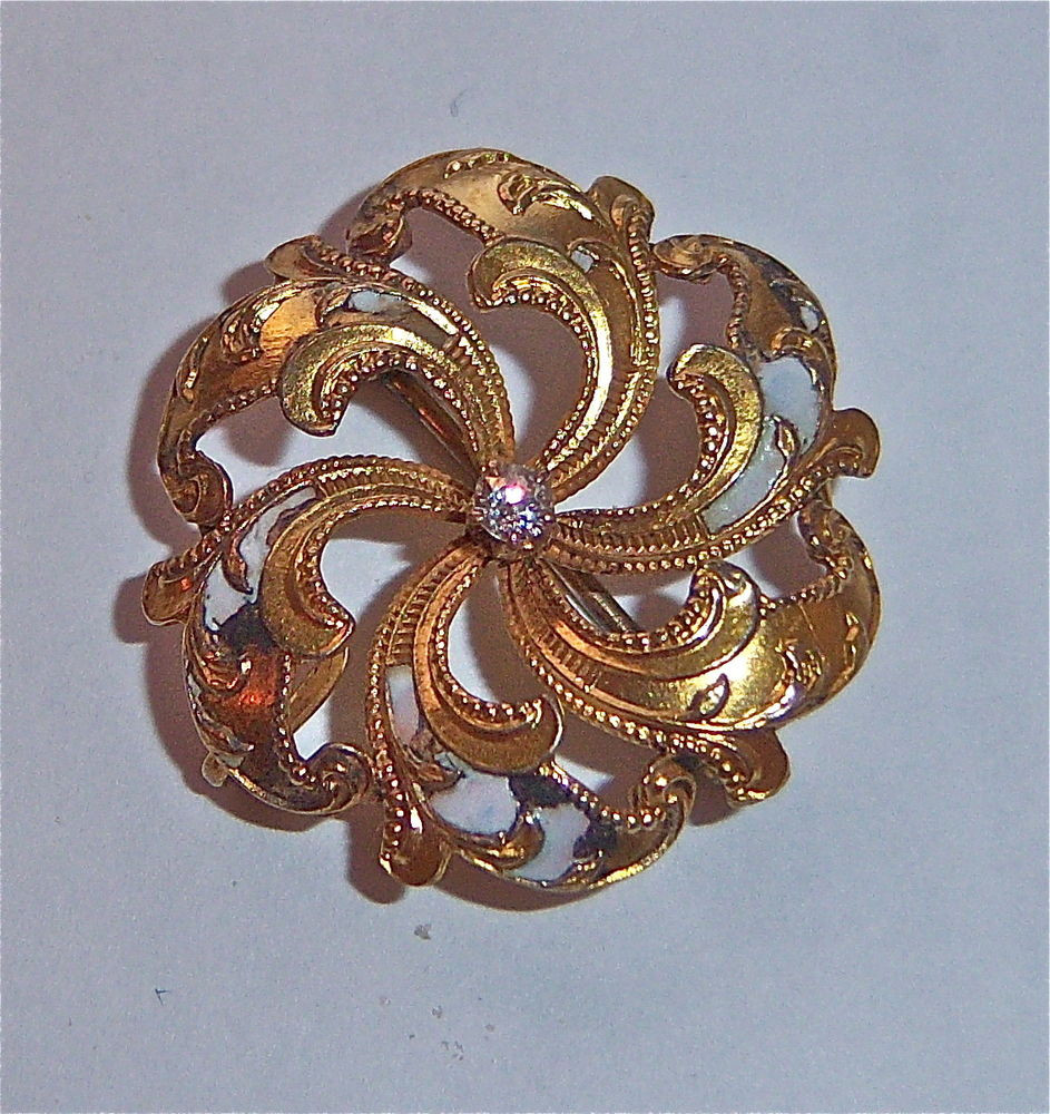Victorian Brooches
 VINTAGE VICTORIAN DIAMOND PIN BROOCH GOLD FILLED