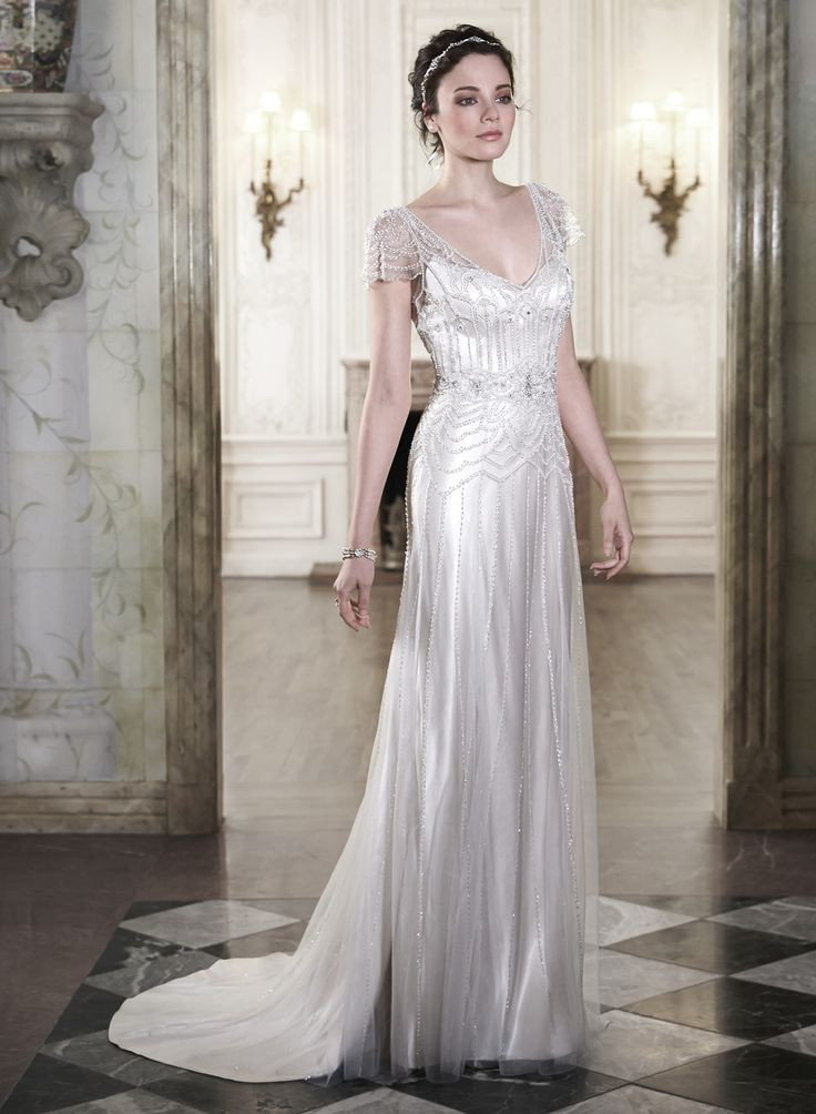 Vintage Inspired Wedding Dress
 20 Art Deco Wedding Dress with Gatsby Glamour Chic