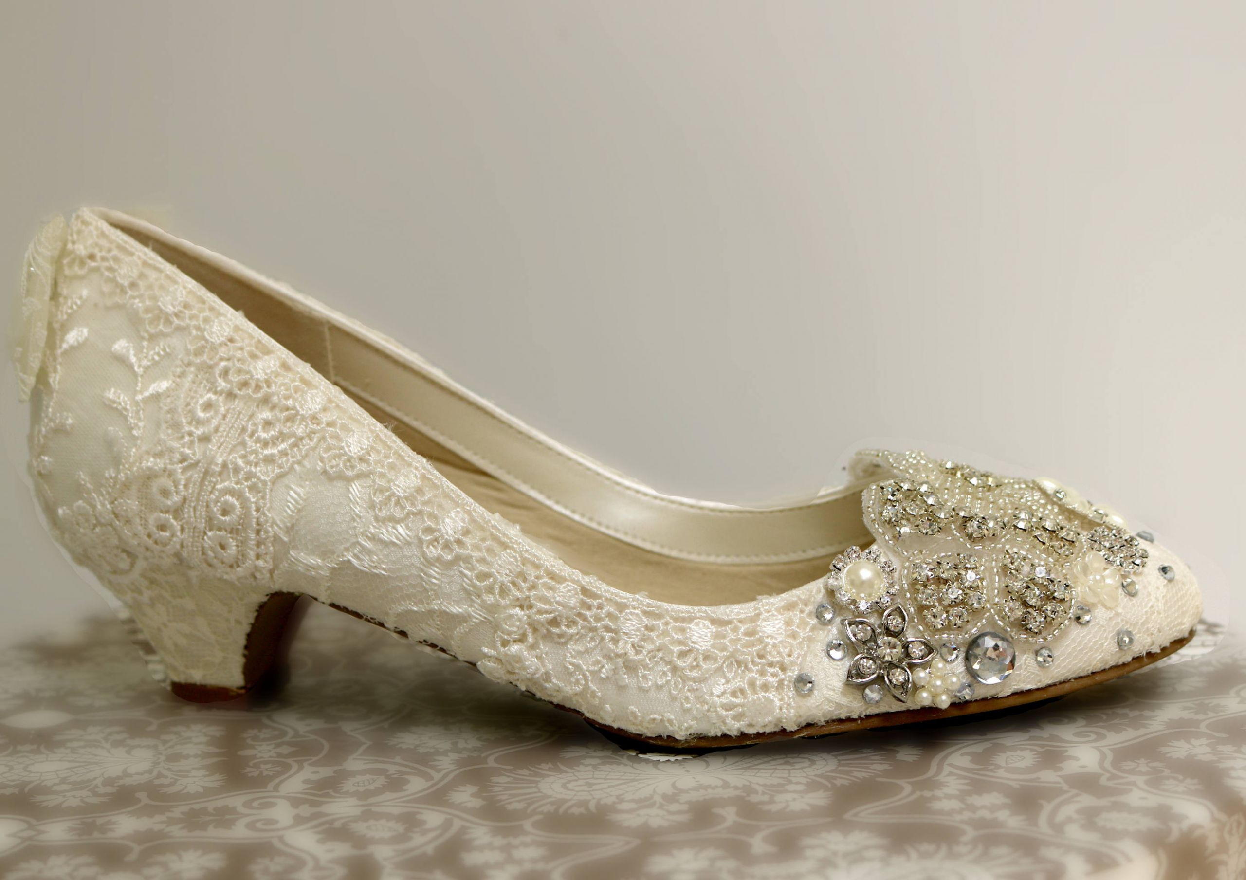 Vintage Wedding Shoes Low Heel
 Low Heel Wedding Shoes Ivory Lace Wedding Shoes Vintage