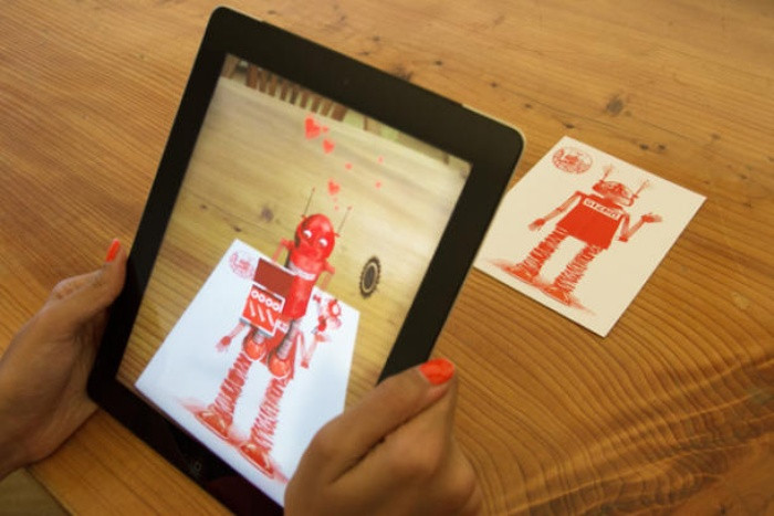 Virtual Birthday Cards
 Augmented Reality Gives Greeting Cards a Virtual Facelift