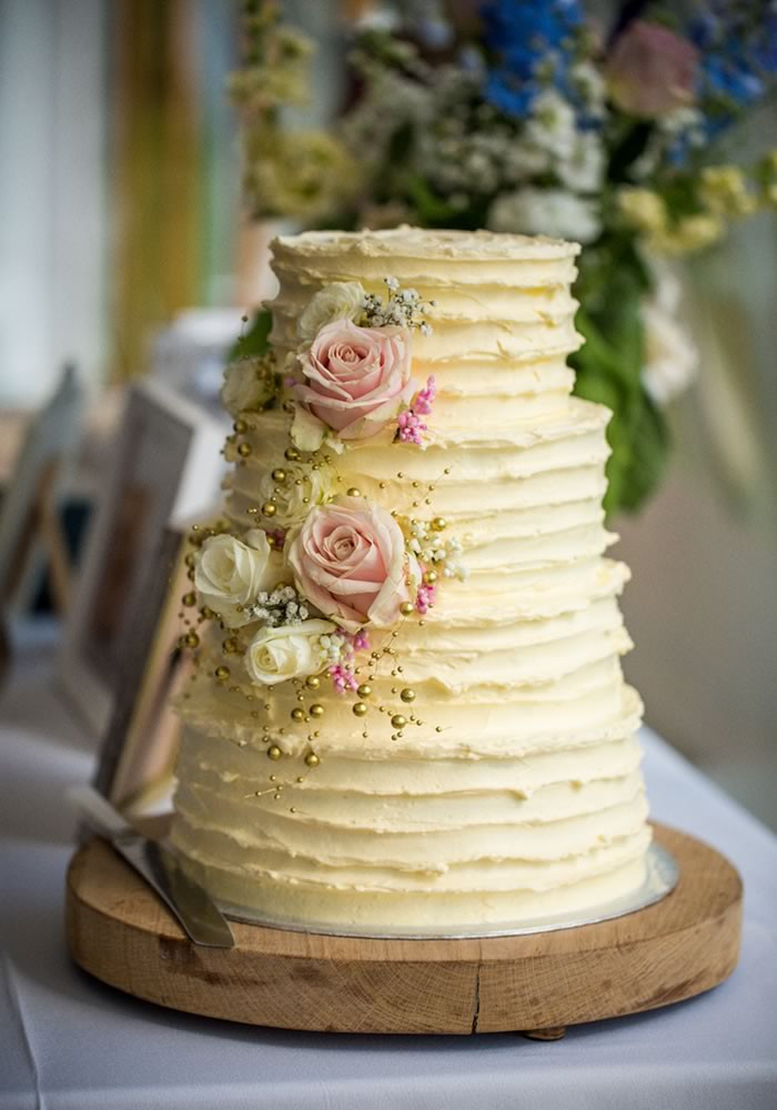 Wedding Cake Decorating Ideas
 6 simple and sweet ideas to decorate your wedding cake
