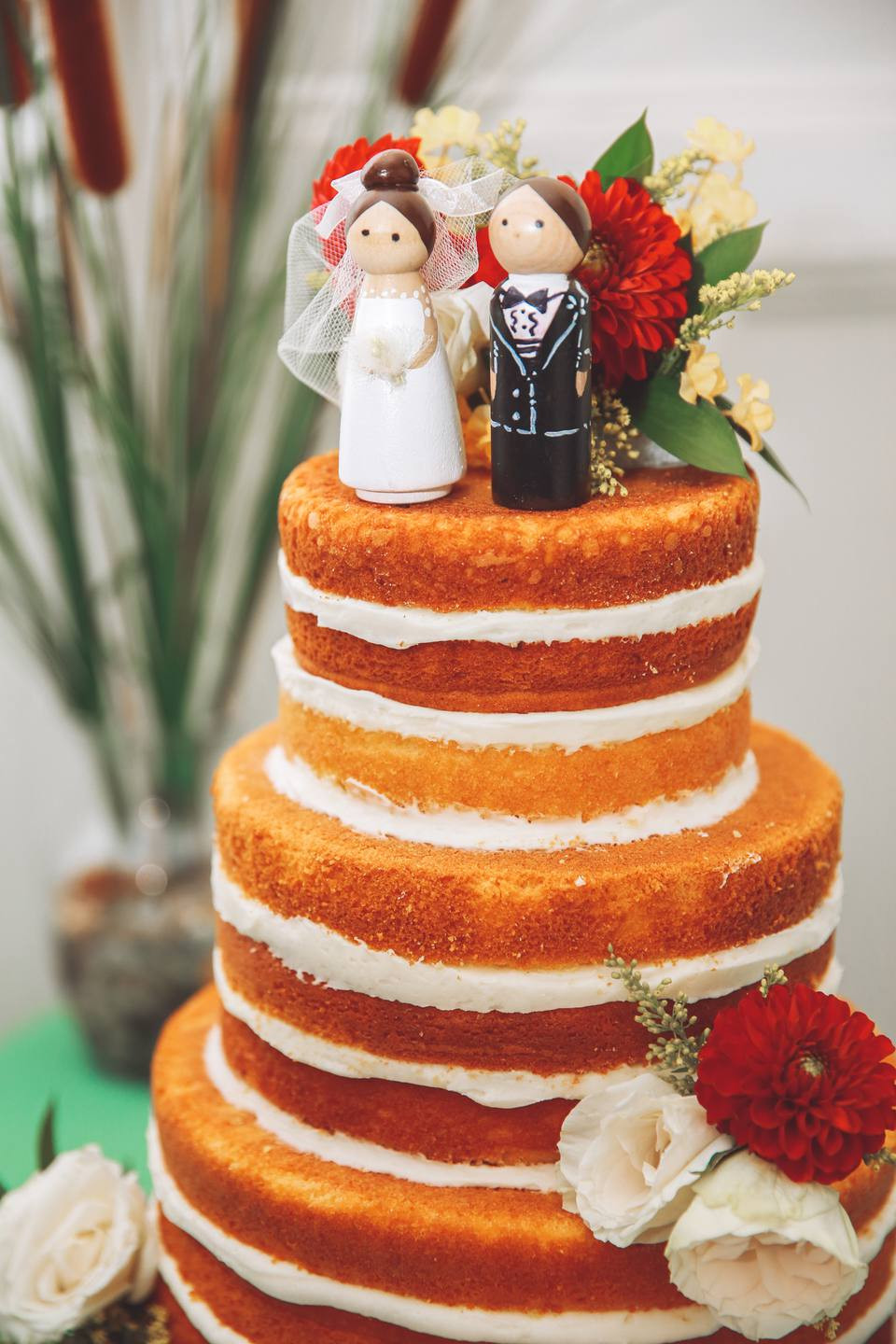 Wedding Cake DIY
 10 Real Wedding Cakes That May Inspire You to DIY