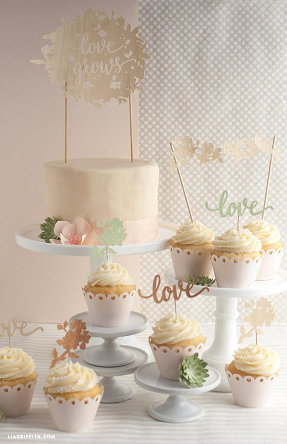 Wedding Cake DIY
 DIY Wedding Cake and Cupcake Topper Lia Griffith