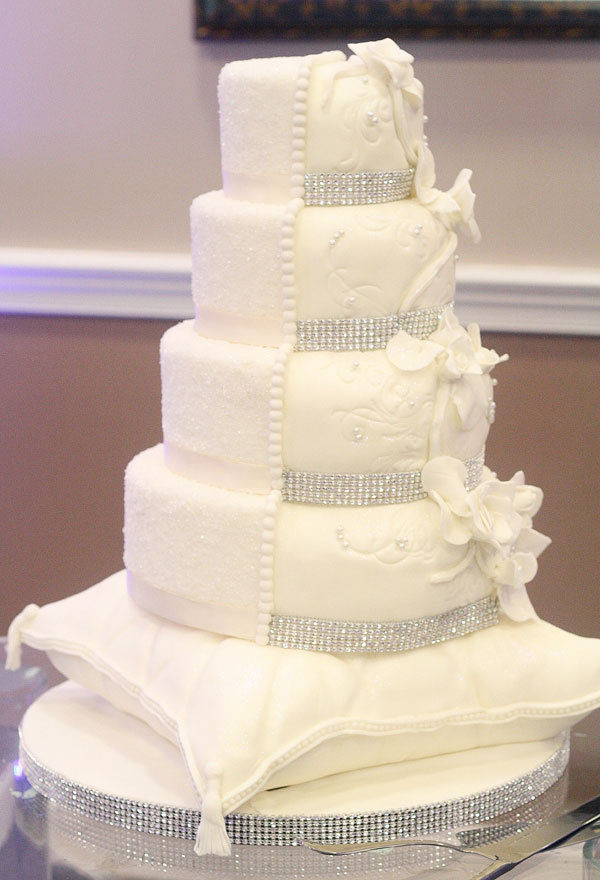 Wedding Cakes With Rhinestones
 1 Foot Long 4 Row Wide Silver Rhinestone Crystal Wedding