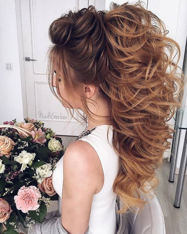 Wedding Hairstyles For Women
 40 Stuning Long Curly Wedding Hairstyles from Nadi Gerber