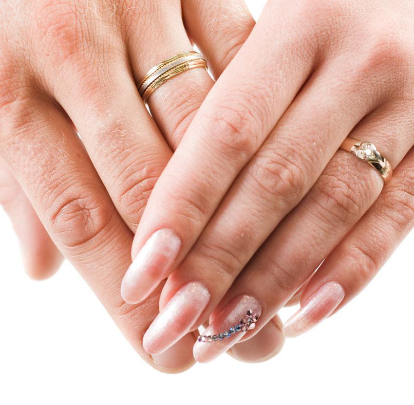Wedding Nails With Rhinestones
 Wedding Nails [Slideshow]