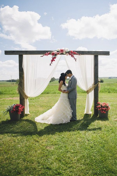 Wedding Trellis DIY
 11 Beautiful DIY Wedding Arches