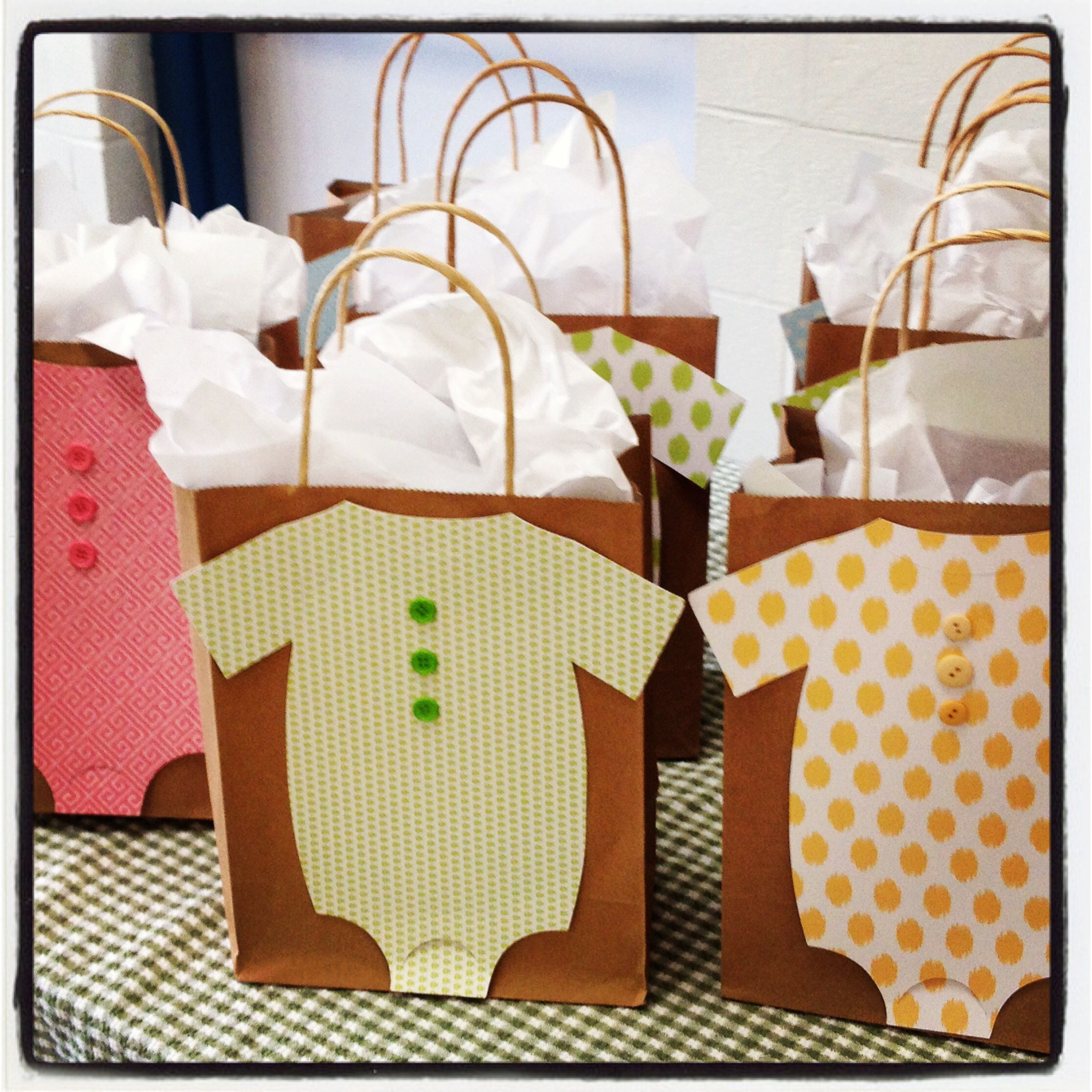 21-best-ideas-what-to-put-in-baby-shower-gift-bags-for-guests-home