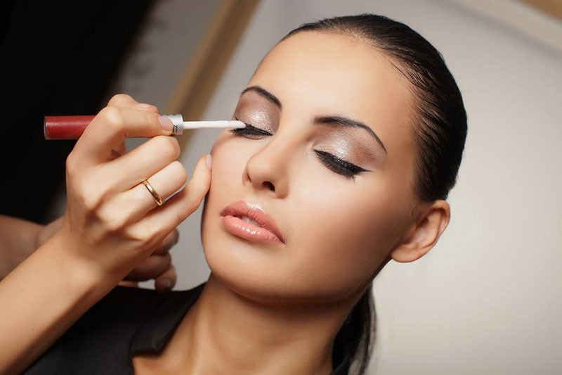 Where To Get Makeup Done For Wedding
 Get that Wedding Makeup Perfectly Done With These Hints