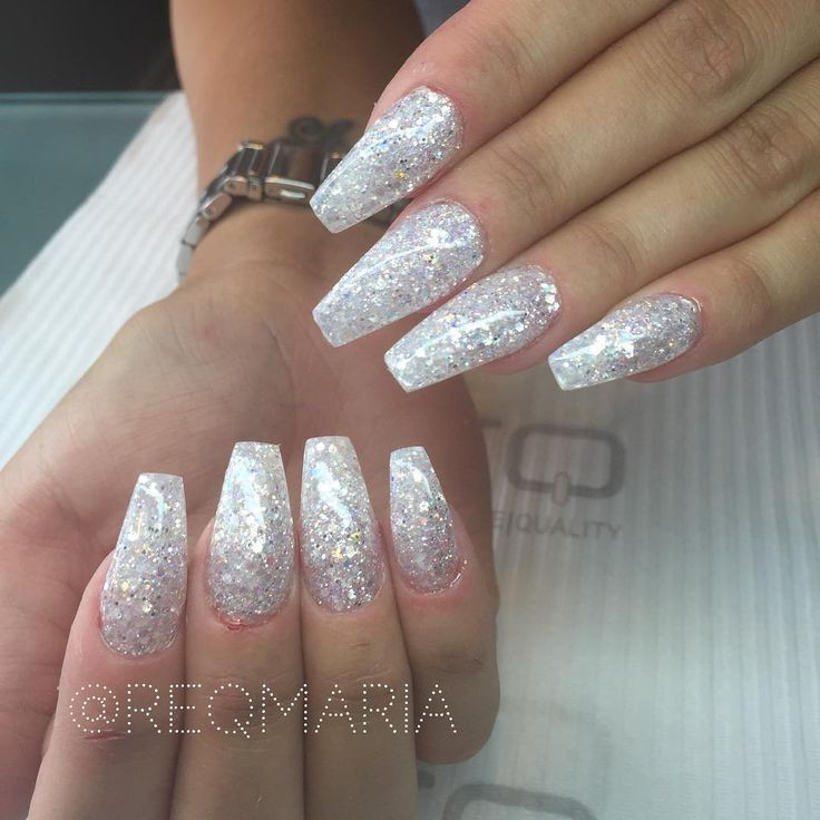 White Acrylic Nails With Glitter
 Simple yet Gorgeous Glitter long coffin nails reqmaria