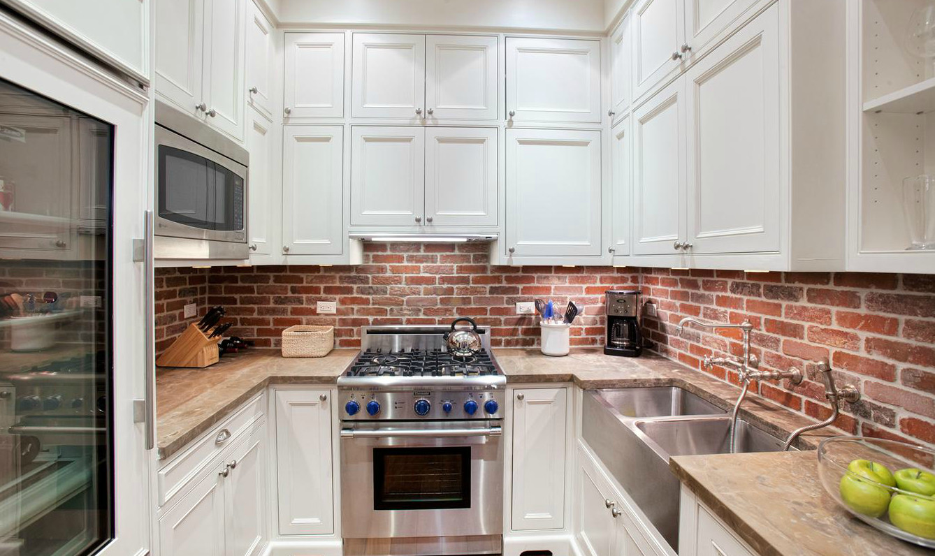White Brick Backsplash In Kitchen
 Elegant Brick Backsplash in the Kitchen Presented with