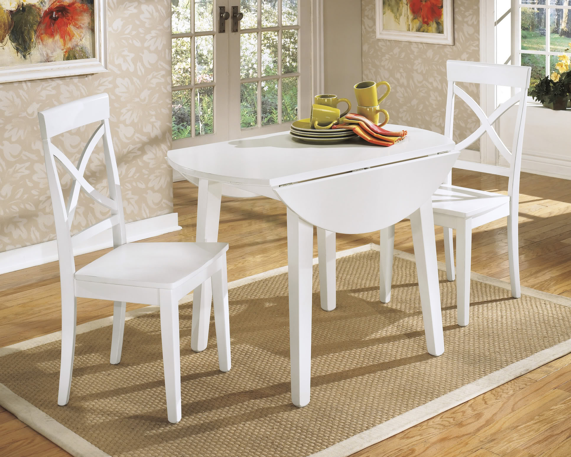 White Kitchen Table Sets
 Beautiful White Round Kitchen Table and Chairs