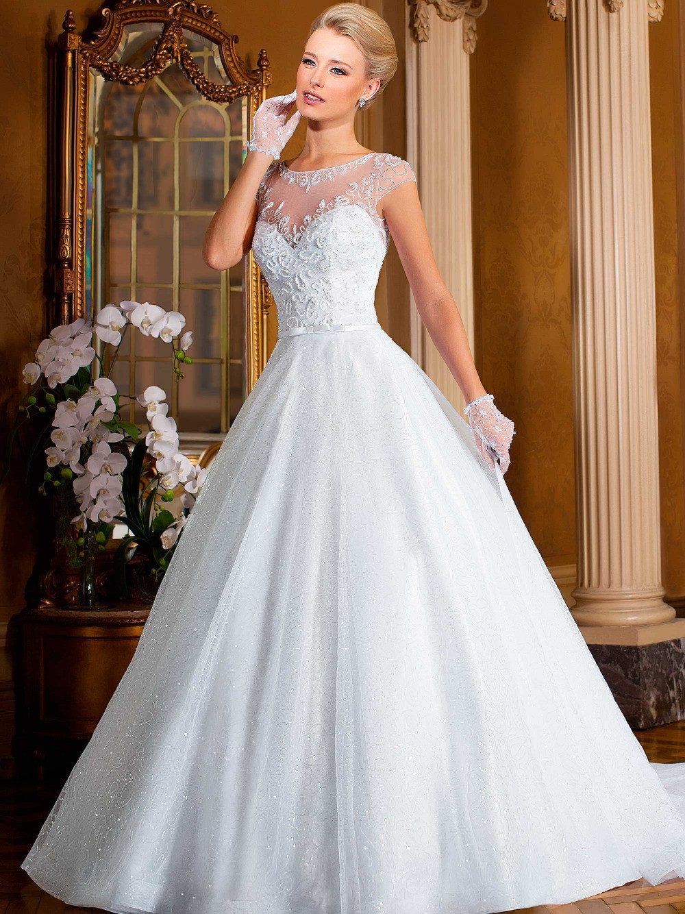 White Wedding Gown
 White gauze back style Sweet style wedding dress Manual