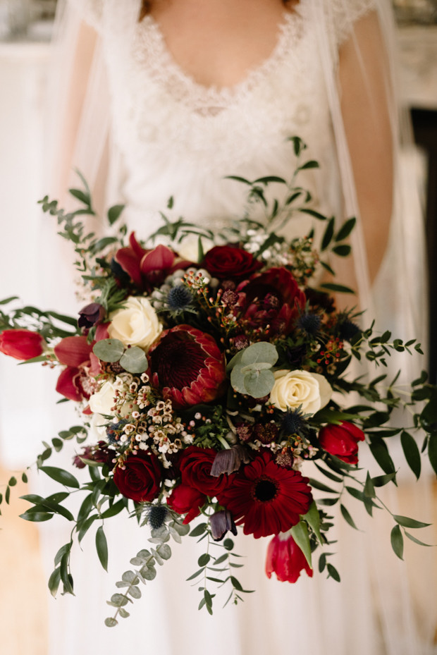 Winter Flowers Wedding
 What s in Season Essential Guide to Winter Wedding