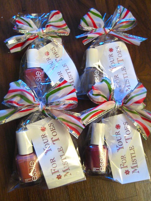Work Holiday Gift Ideas
 diy nailpolish for your mistle toes