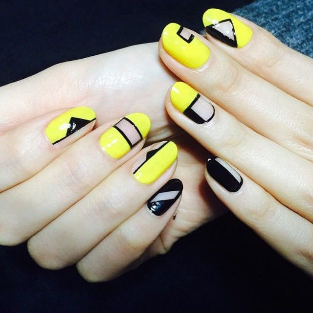 Yellow And Black Nail Art
 55 Latest Yellow Nail Art Designs
