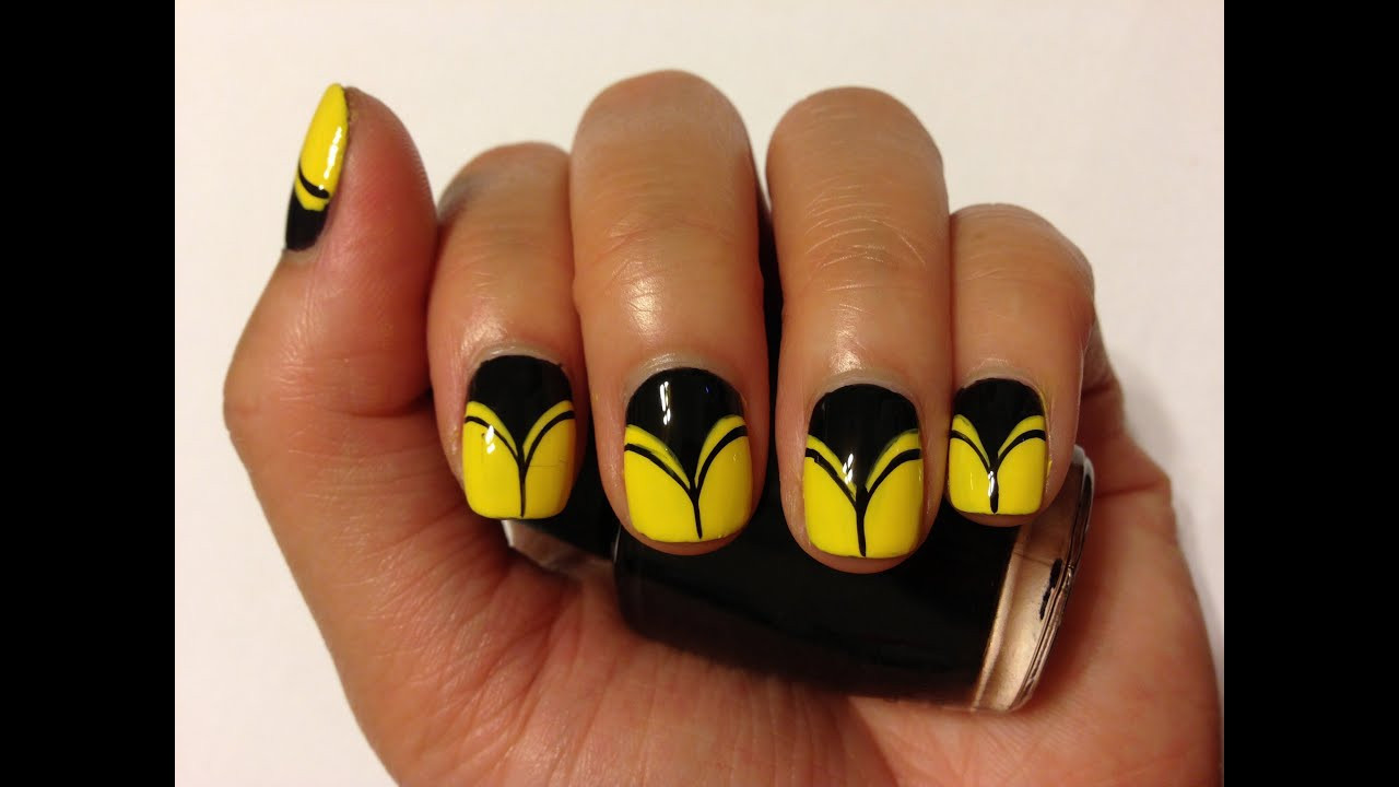 Yellow And Black Nail Art
 DIY Yellow & Black nail art