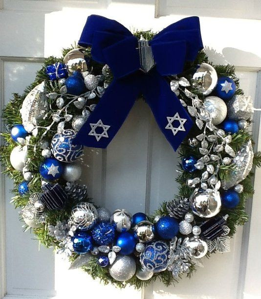 Blue Christmas Decor
 35 Silver And Blue Décor Ideas For Christmas And New Year