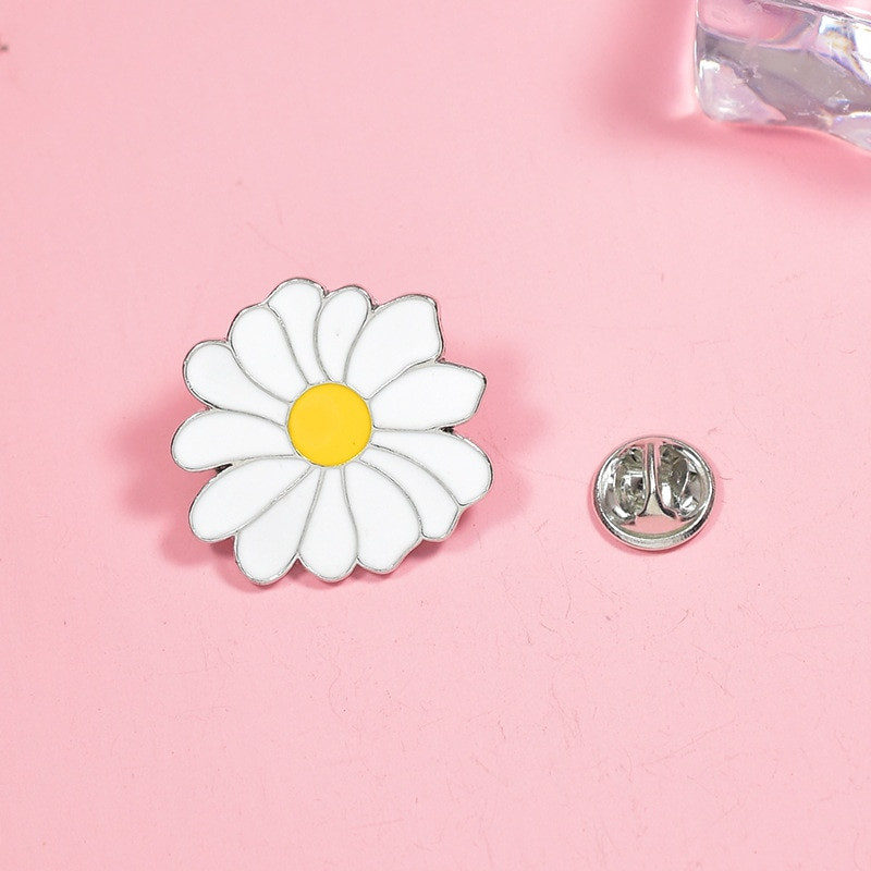 Brooches Bag
 Flower Brooches Small Daisy Enamel Pin for Girls Lapel Pin