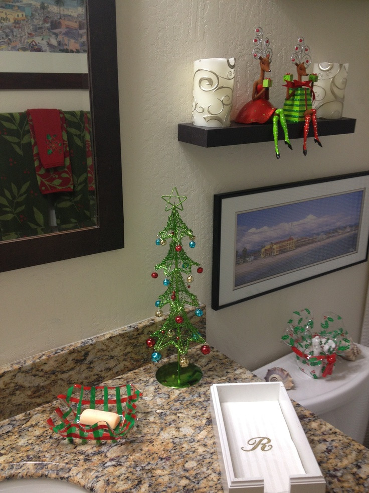 Christmas Bathroom Decor Set
 1000 images about Christmas Bathroom decor on Pinterest