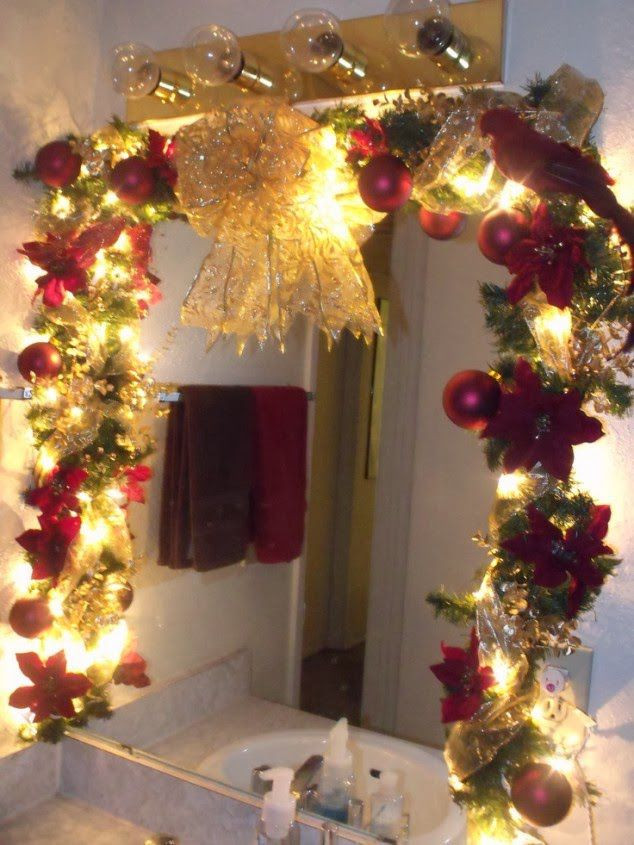 Christmas Bathroom Decor Set
 Cheerful Christmas Themed Bathroom Decor Ideas