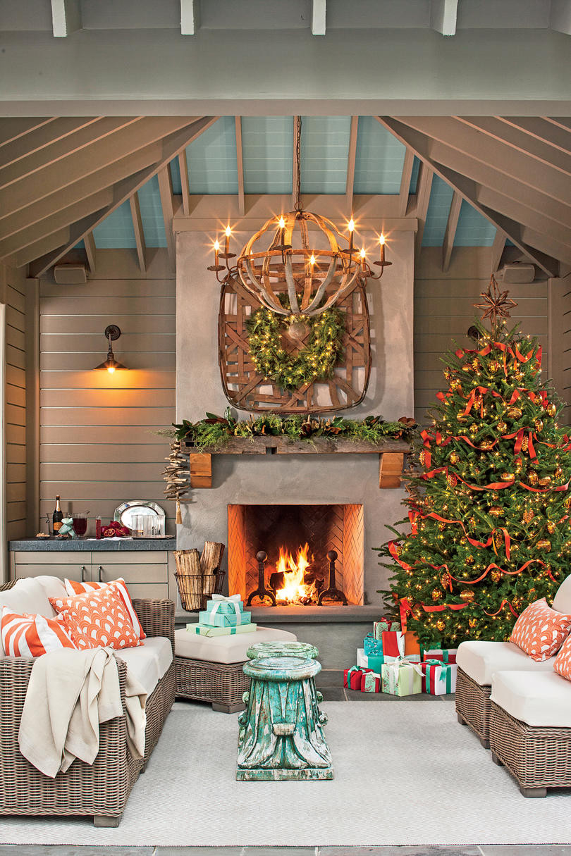 Christmas Outdoor Decor
 Christmas Tree Decorating Ideas Southern Living